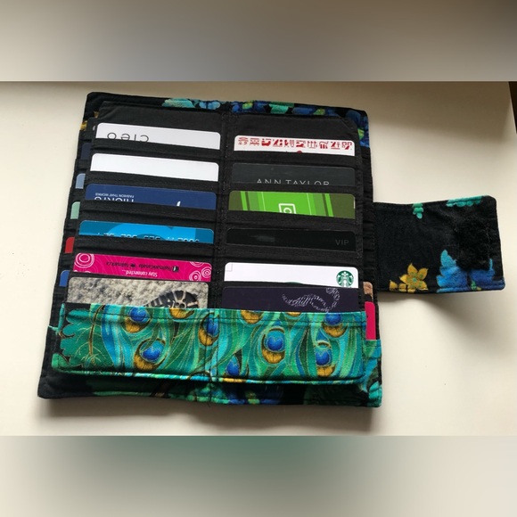 Women’s wallet / Credit card holder / Card organizer in peacock theme - Picture 13 of 16